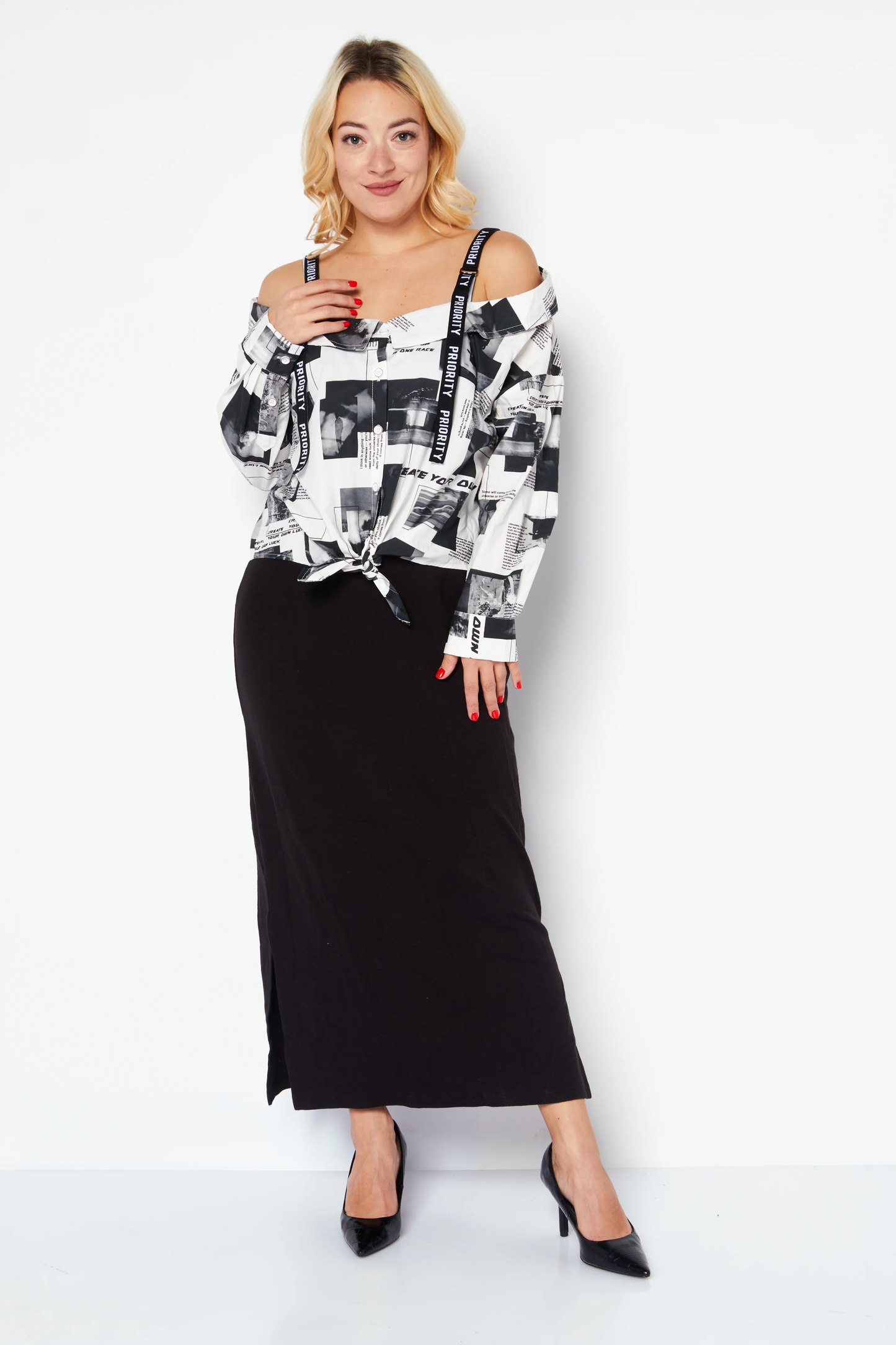 Women Graphic Crew Neck Short Sleeve T-shirt, Black