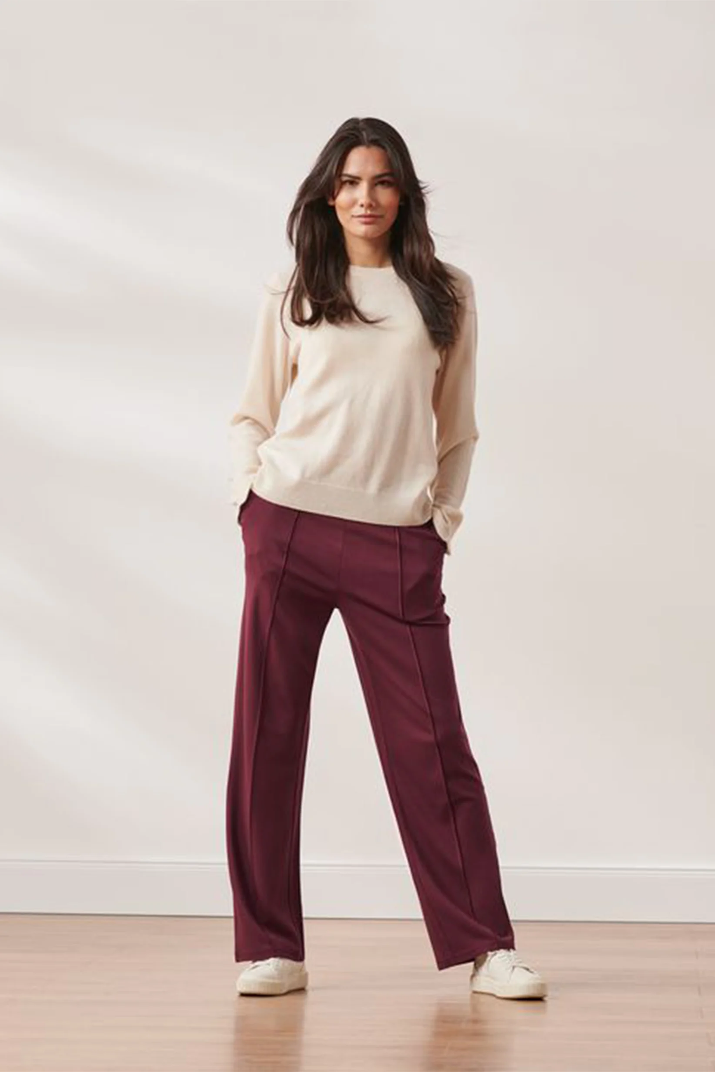Women Regular Fit Plain Stretchable Palazzo Pants, Maroon Brand Tchibo