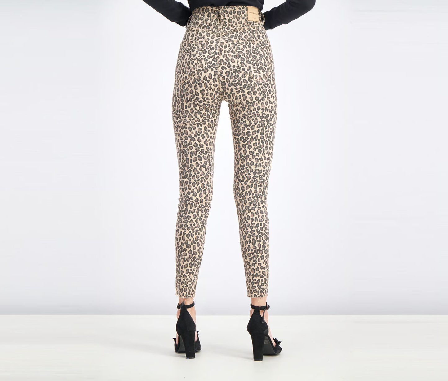 Women Ripped High Rise Trousers, Tan Combo Brand: Bershka